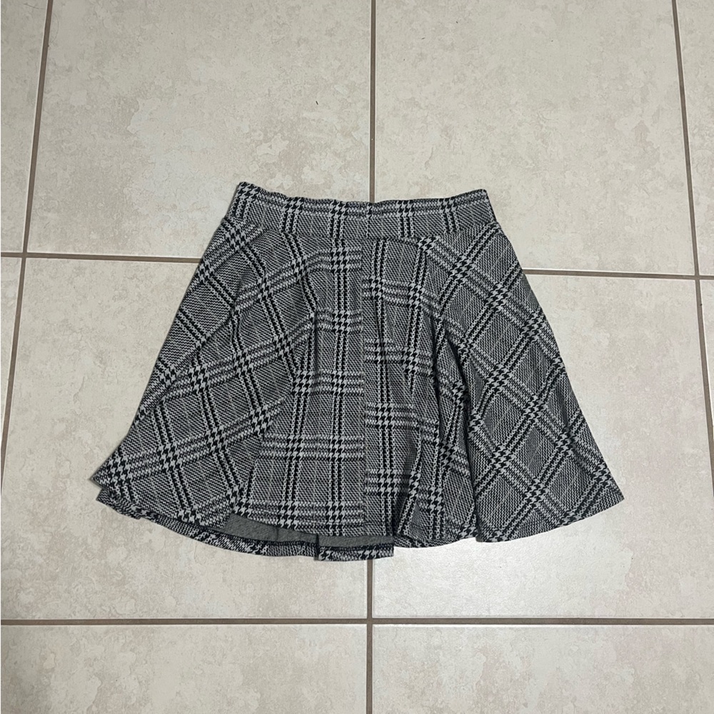 Glo Fashion Gray/Black Plaid Midi Skirt!
